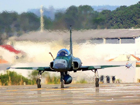 F-5EM armado com míssil Python IV em SBCT - 1