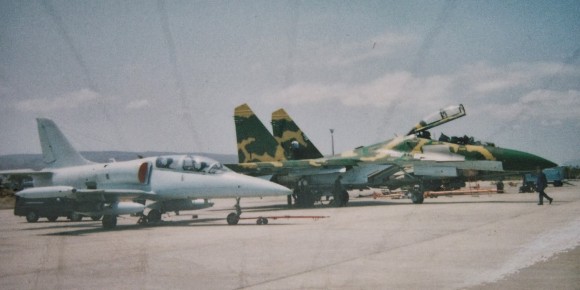 Jatos L-39 e Su-27 angolanos