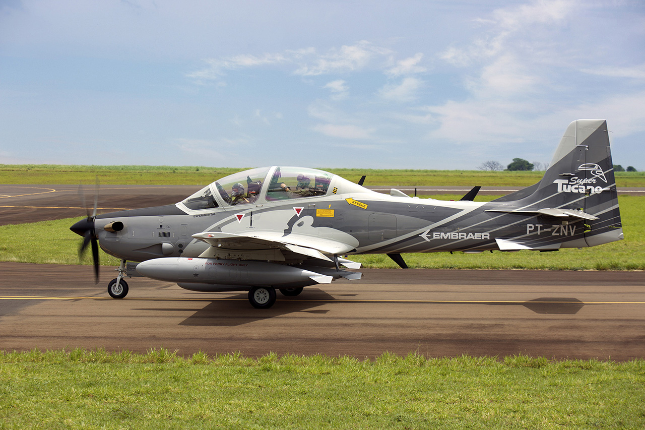 Demostrador Embraer A B Super Tucano