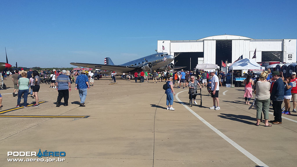Commemorative Air Force apresenta 'Wings Over Dallas' Poder Aéreo