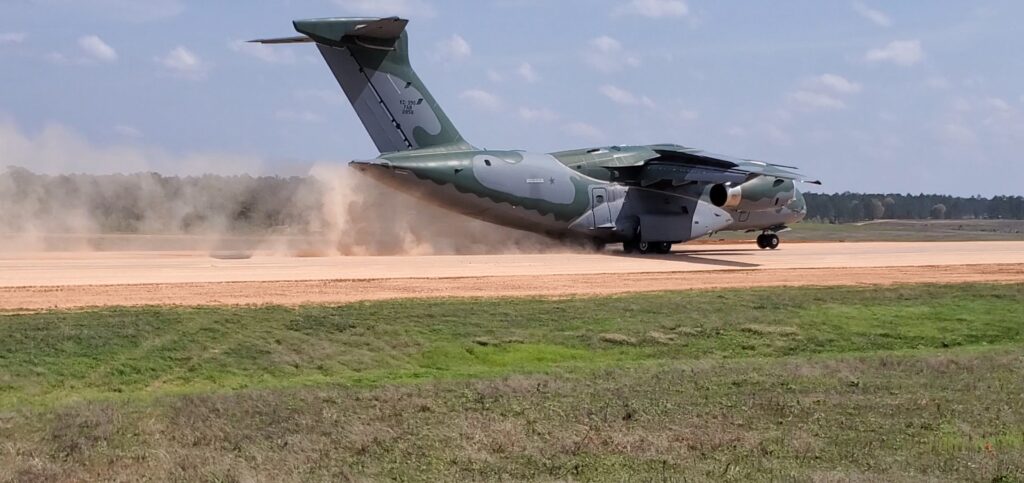 FOTOS C 390 Millennium da Força Aérea Brasileira no Exercício