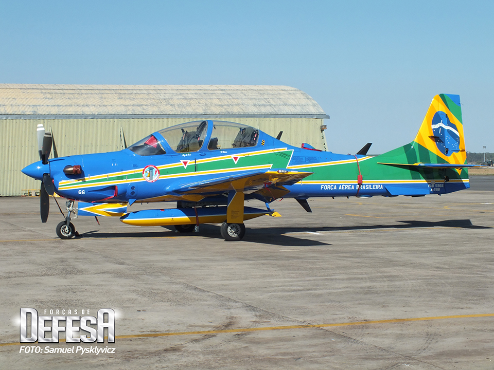 Aviao embraer Tucano - Esquadrilha da Fumaca - em Promoção na