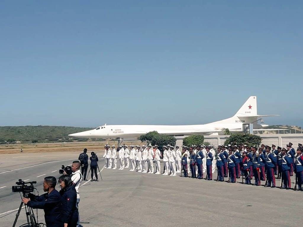 Aviões russos deixam a Venezuela após participarem de manobras