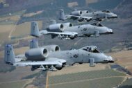 Força Aérea dos Estados Unidos envia aeronaves A-10 Thunderbolt II para o AMARG