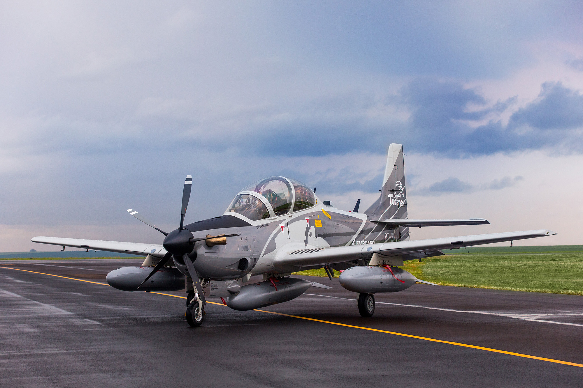 Demonstrador Embraer A B Super Tucano Poder A Reo For As A Reas Ind Stria Aeron Utica E