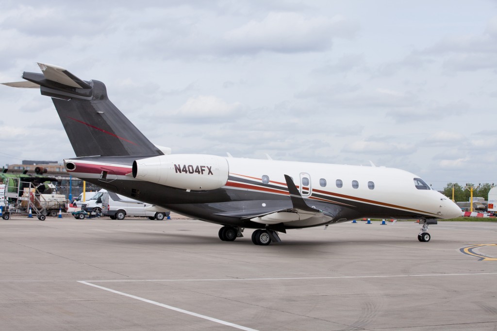 Embraer Apresenta Legacy 500 No Aeroporto De London City - Poder Aéreo ...