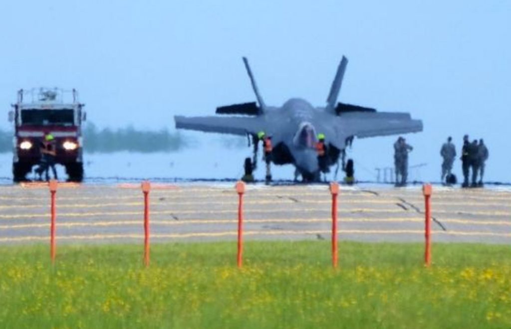 Lockheed F-35 Lightning II - Página 39 F-35-nose-down-2-1024x660