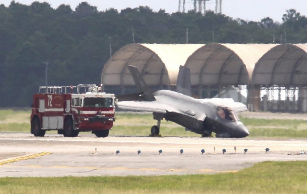 Lockheed F-35 Lightning II - Página 39 F-35-nose-down-e1535143933254-1024x647