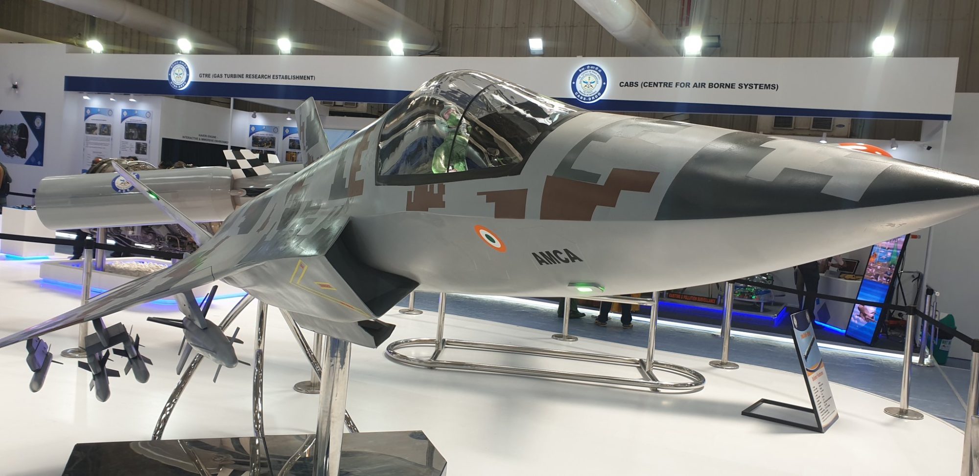 Aero India 2021: Caça de quinta geração HAL AMCA - Poder Aéreo ...