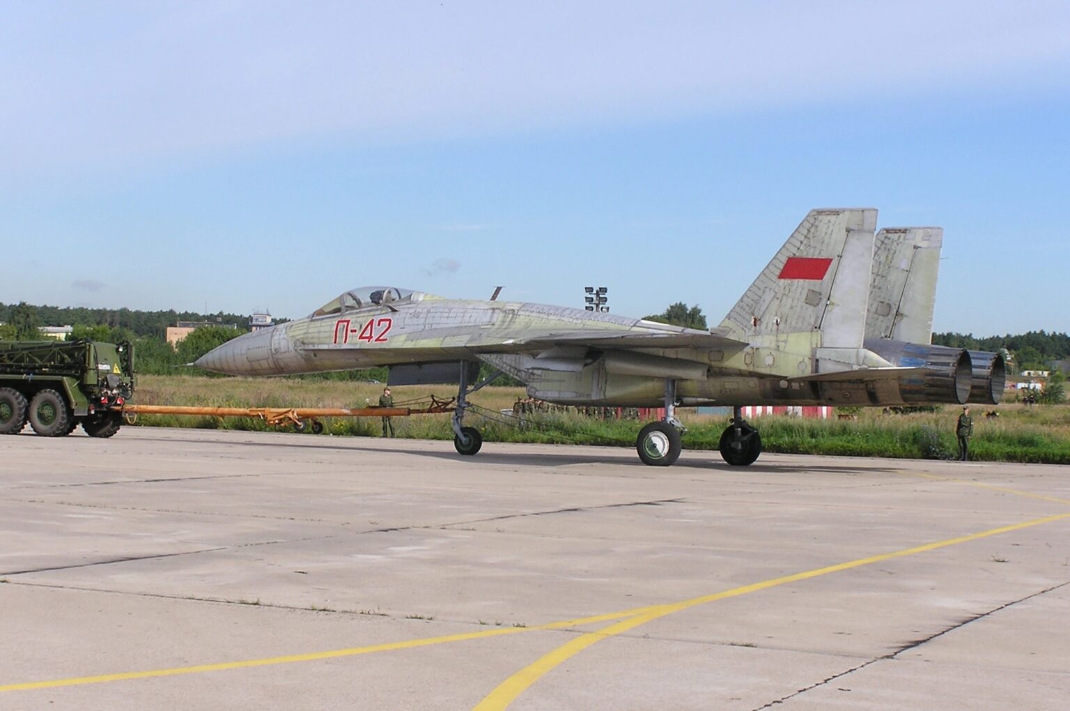 Sukhoi P-42, O Su-27 Modificado Para Quebrar Os Recordes Do F-15 Streak ...