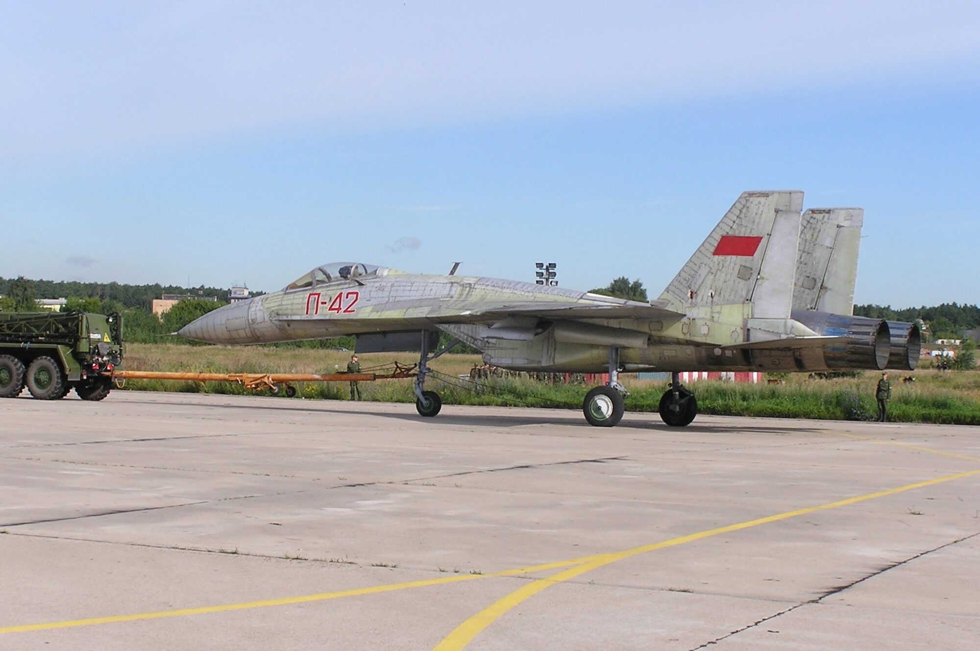 Sukhoi P-42, O Su-27 Modificado Para Quebrar Os Recordes Do F-15 Streak ...